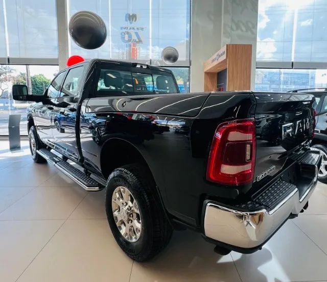 RAM 2500 LARAMIE PRETA - Foto 5