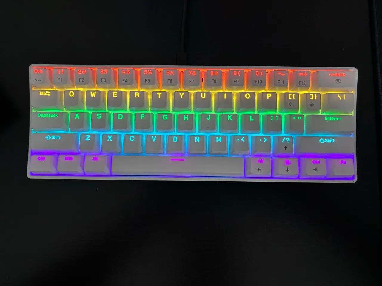 Teclado mecânico K61 branco 