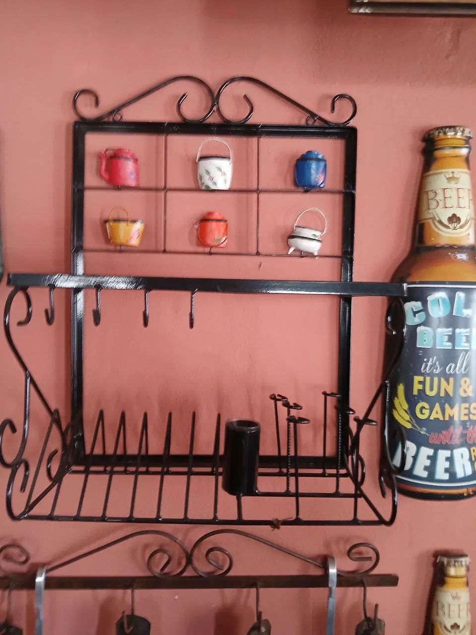 Suporte de Parede para Cozinha - Organização e Estilo!