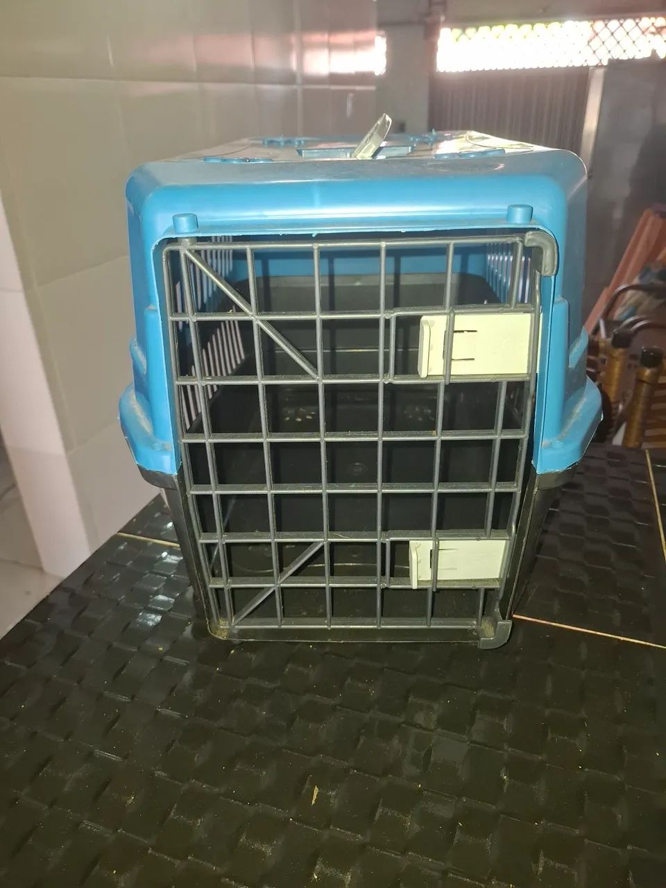 Vendo una caixa transportadora pra cães 