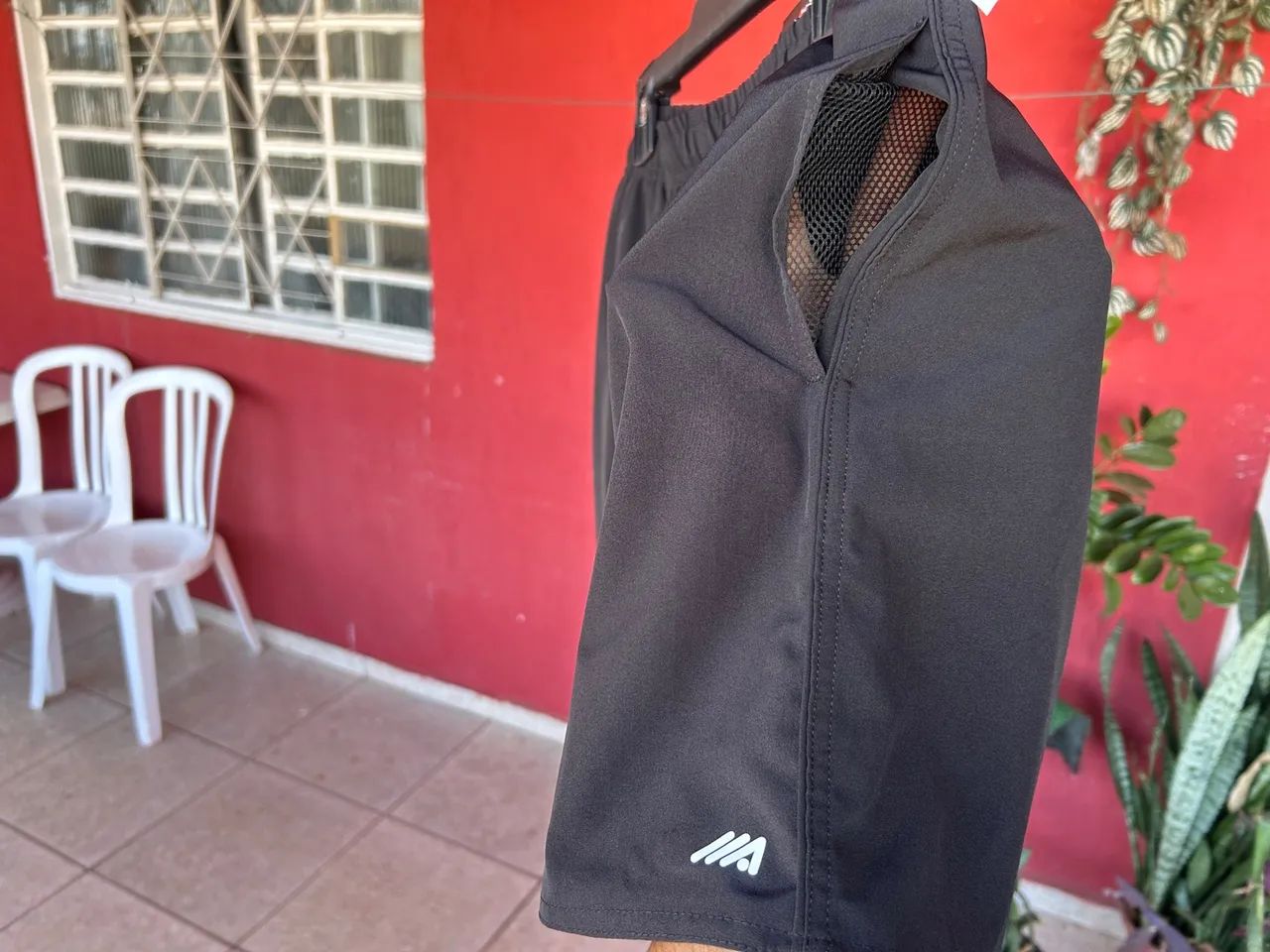 Shorts novos Preto e Marrom C&A- M e G - Foto 5