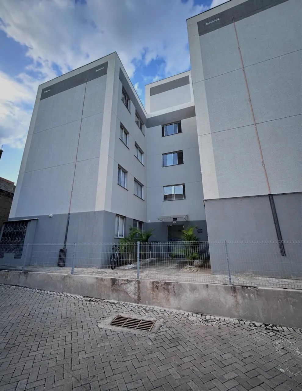 VENDE-SE APARTAMENTO - SERRARIA