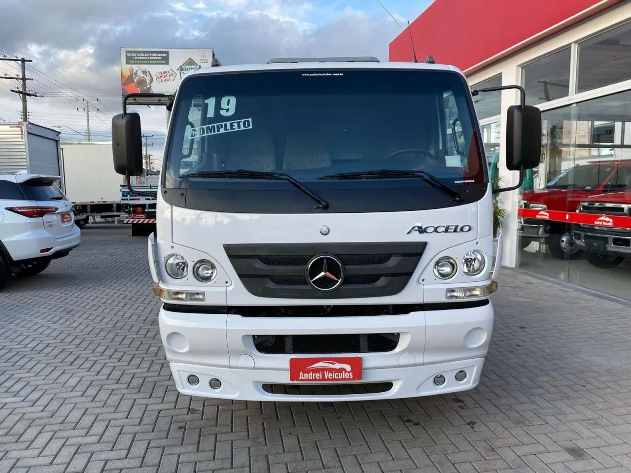 Mercedes-Benz Accelo 815 (Cabine Bolha) Apenas 37.000 Km 2019 - Foto 3