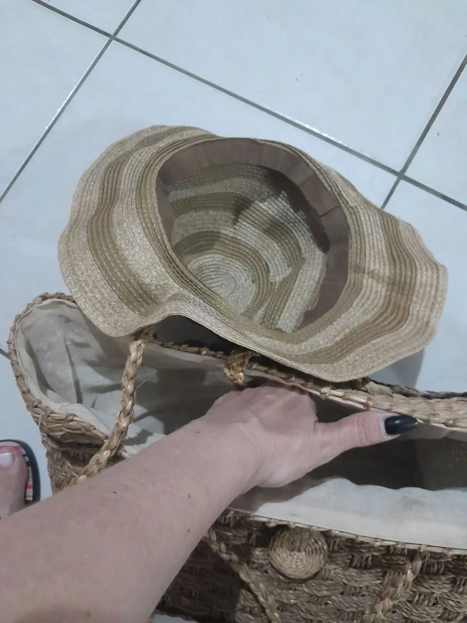 Bolsa de palha artesanal com chapéu - Foto 4