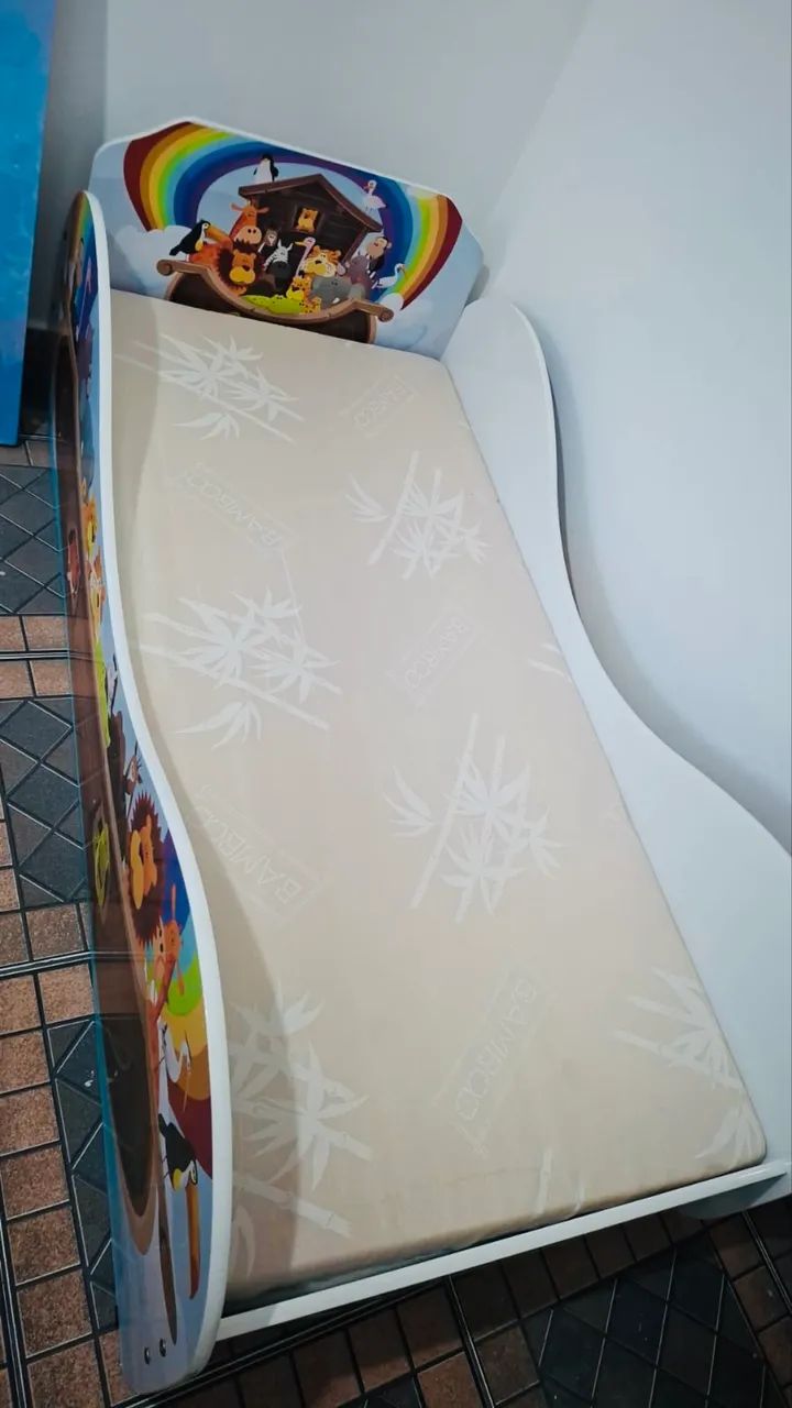 Cama infantil com colchão novo 