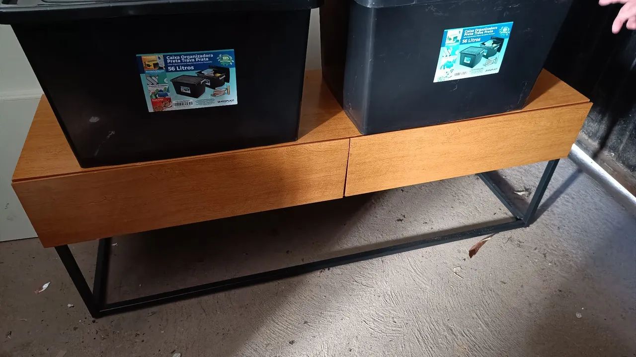 Rack tv industrial 