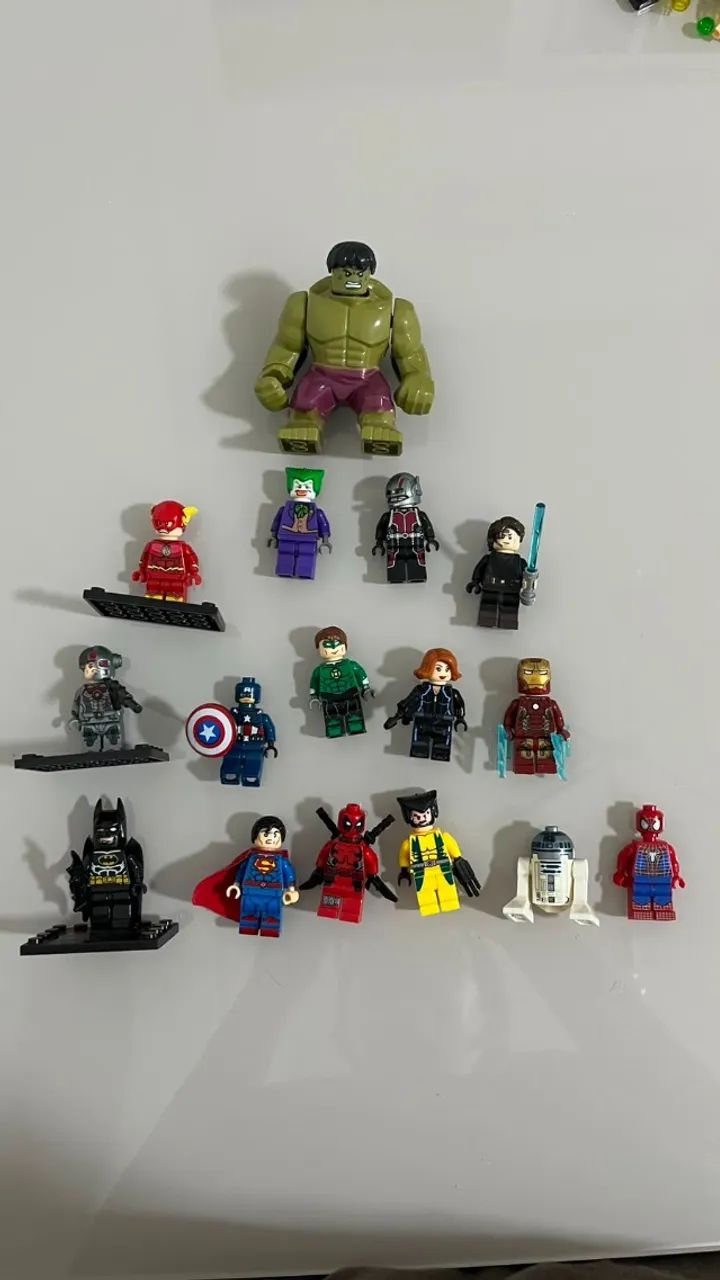 Lote de Mini LEBO/compatíveis de Super-Heróis - Batman, Superman, Marvel e DC