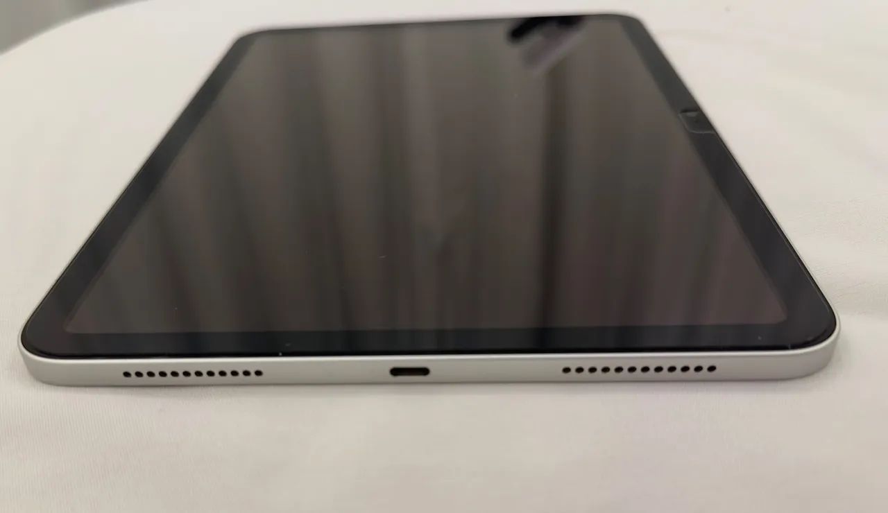 Vendo iPad 10 64gb. Em perfeito estado.