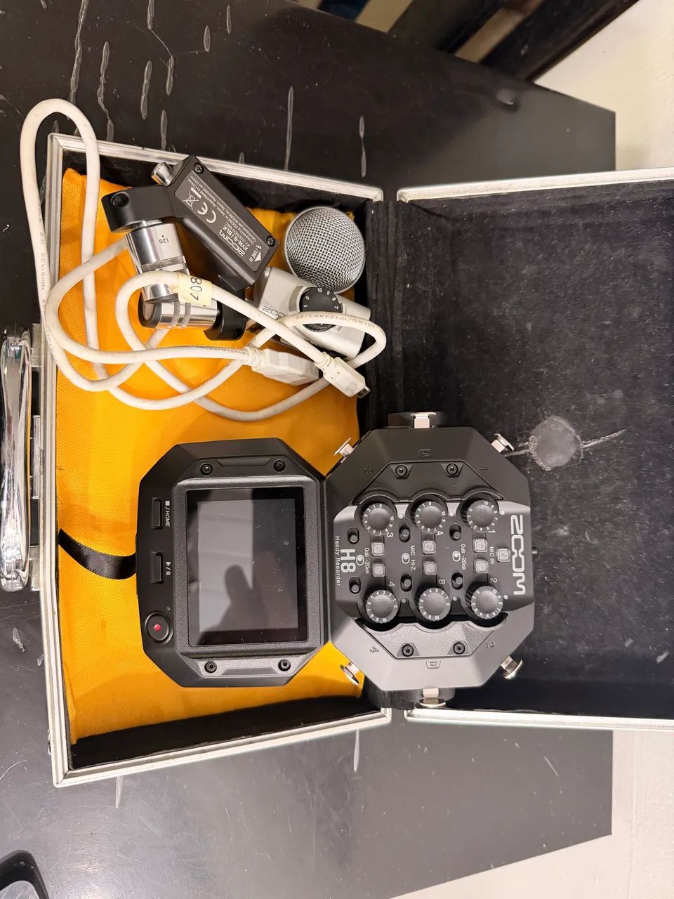 microfones Shure Beta e Sm 58 é gravador H8 - Foto 4