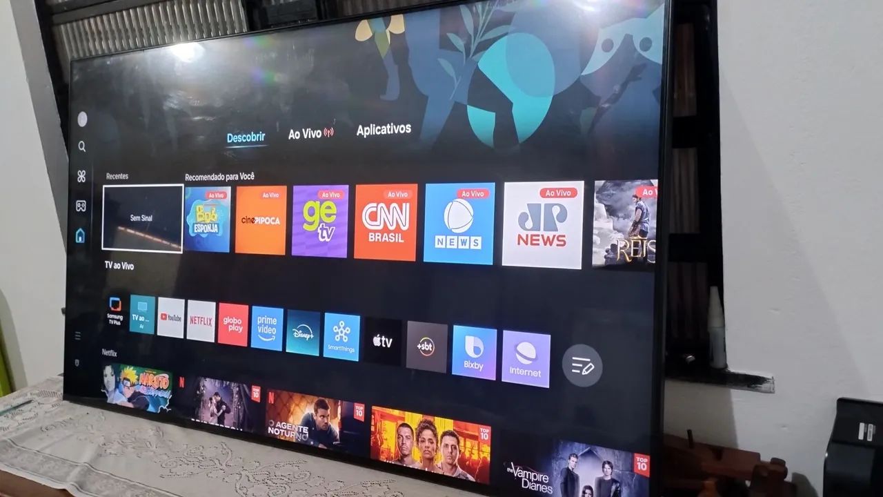 Vendo essa tv da marca Samsung de 55 polegadas SMART ANDROID 4K Crystal  - Foto 2