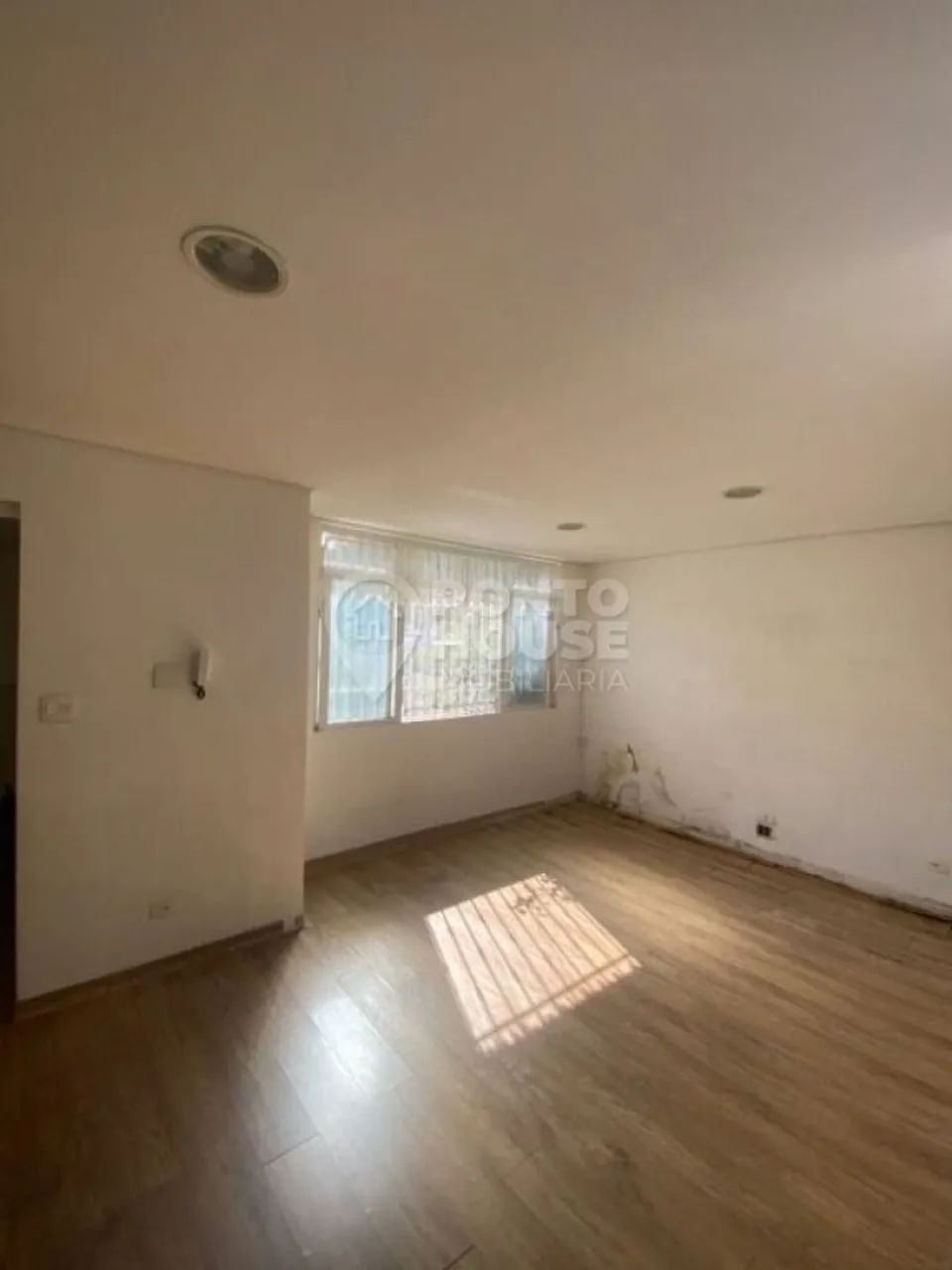 Casa térrea 225m² na Vila Mariana com 3 dormitórios com 5 vagas e 2 ediculas