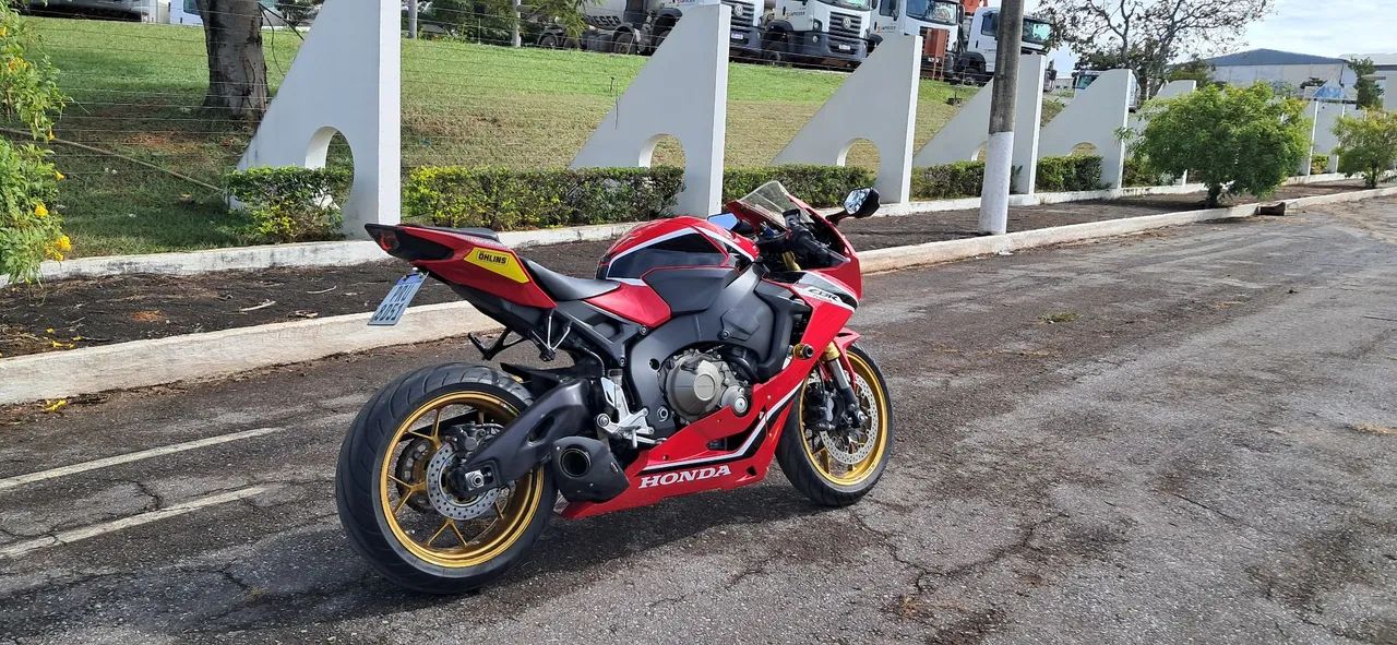 CBR 1000 rr Fireblade 2018 - Foto 3