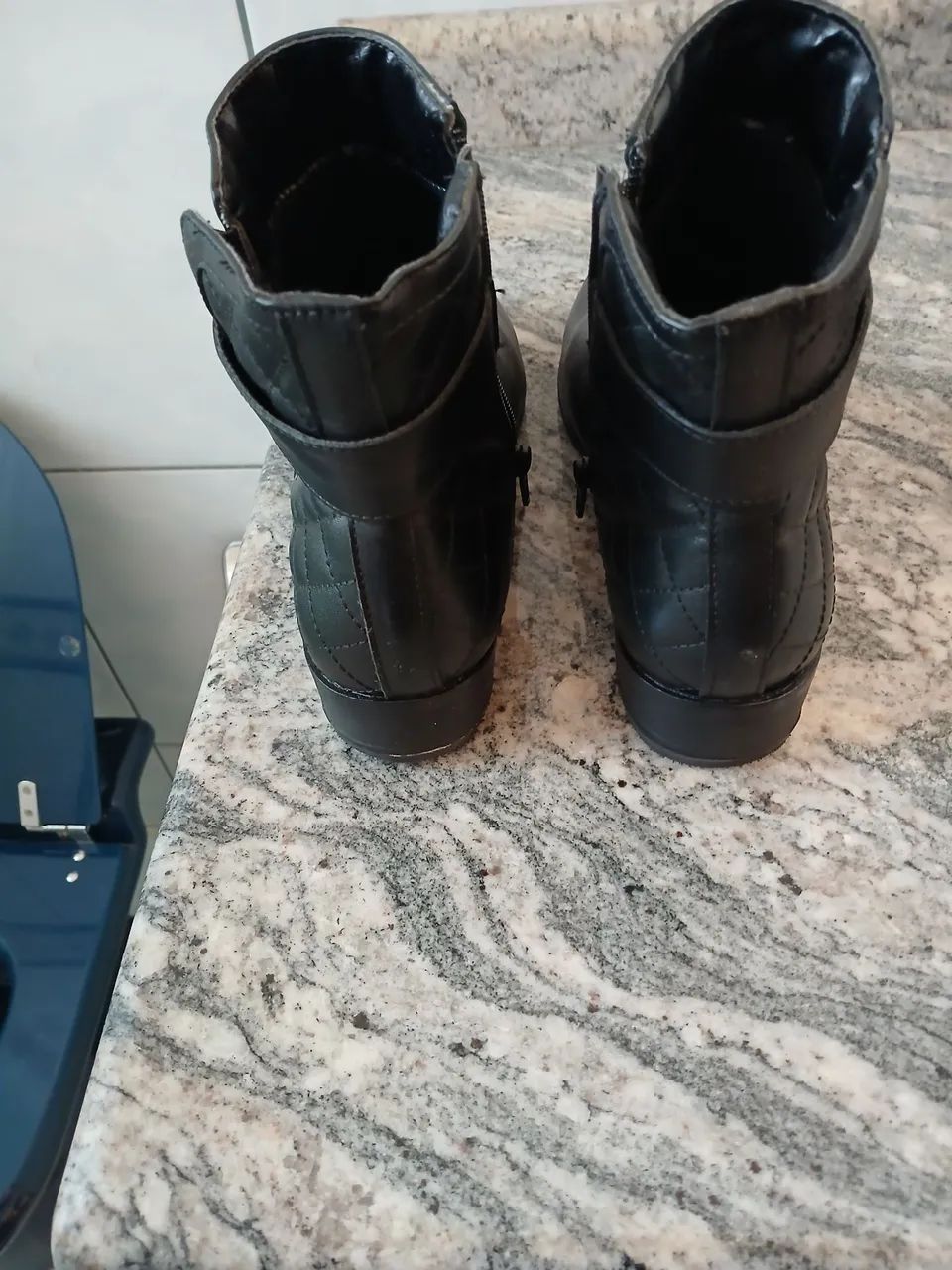 Vendo ou troco bota Arezzo - Foto 5