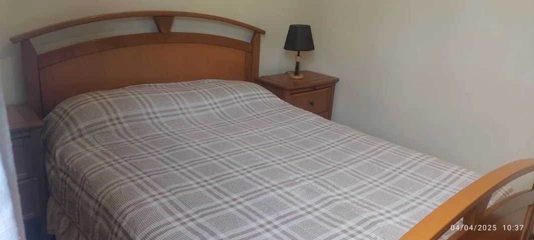 Conjunto Cama Queen Size + Colchão+ 2 criados