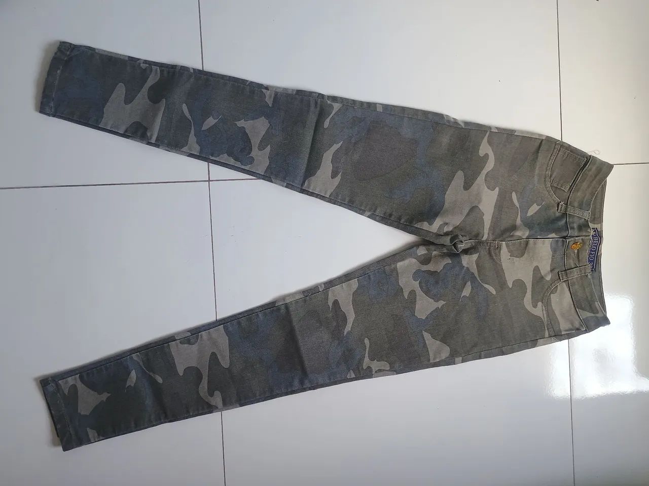 Calça Feminina Estilo Militar 