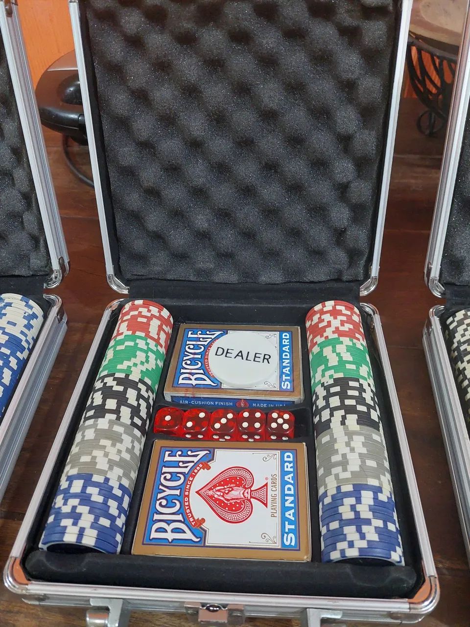 Três jogos de poker - Foto 2