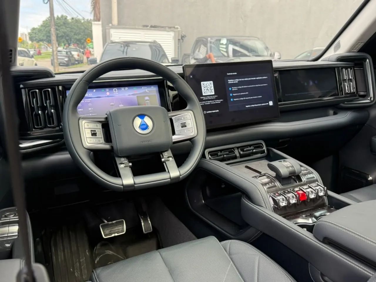 Denza B5 SUV híbrido plug-in, foto 7 de 12