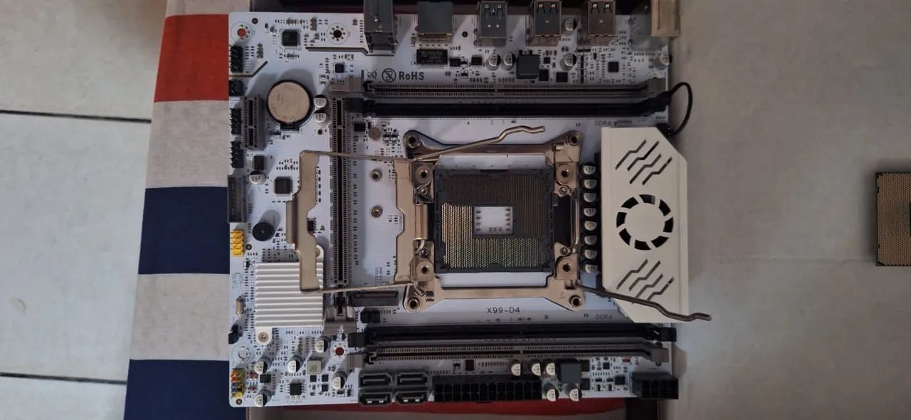 Kit Xeon E5 2640 V4 + X99 Qiyida NOVO - Foto 2