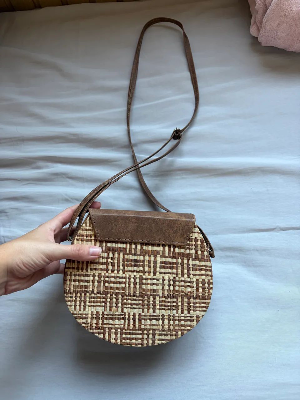 Bolsa bege redonda  - Foto 3