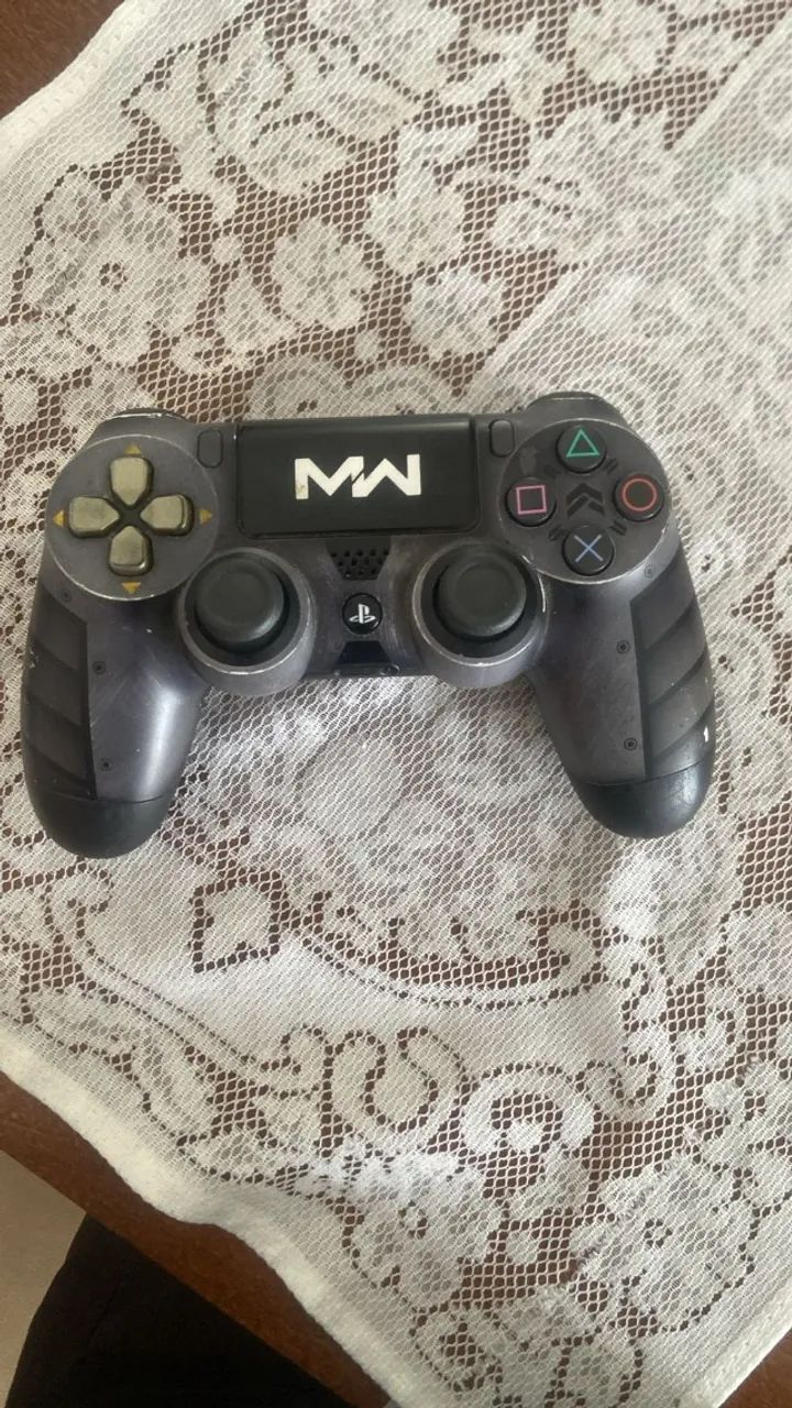 Vende-se Controles de Vídeo Game PS4 e PS5