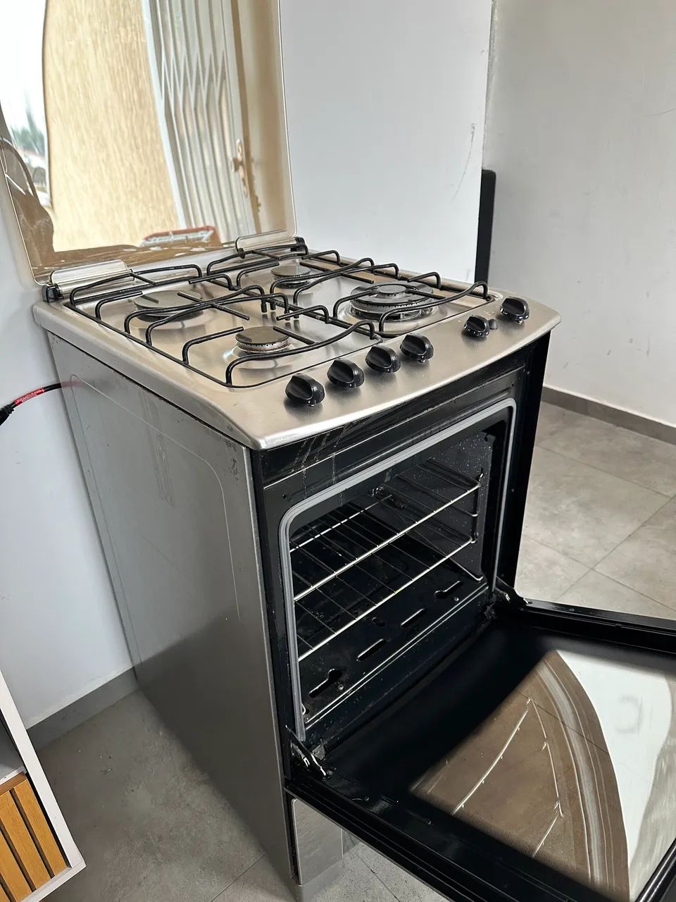 FOGÃO ELETROLUX INOX 4 bocas - Foto 2