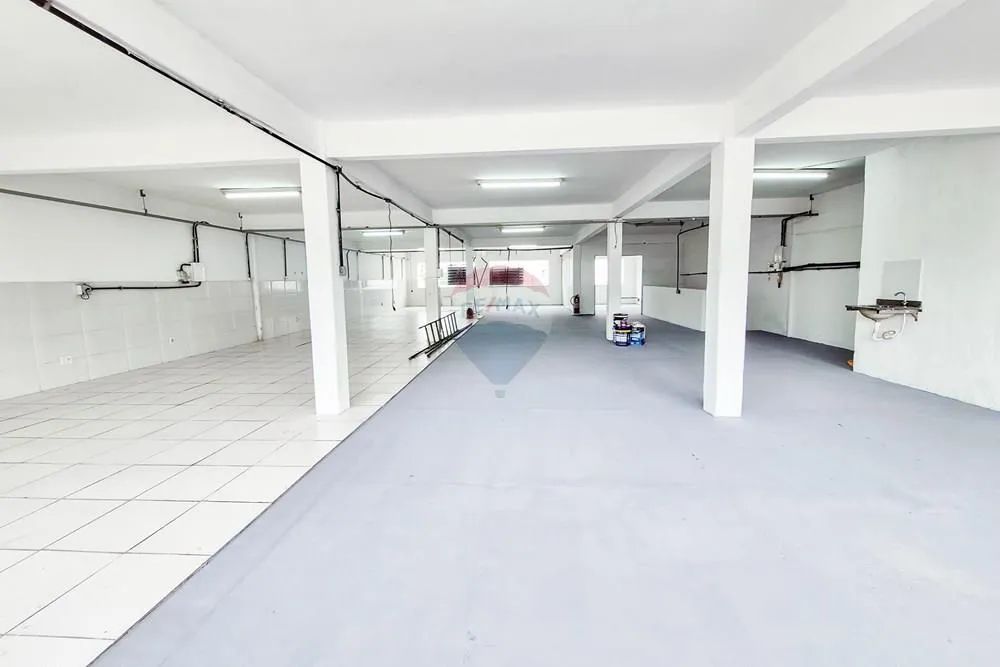 Sala Comercial Ampla no Centro de Juiz de Fora com 240m2