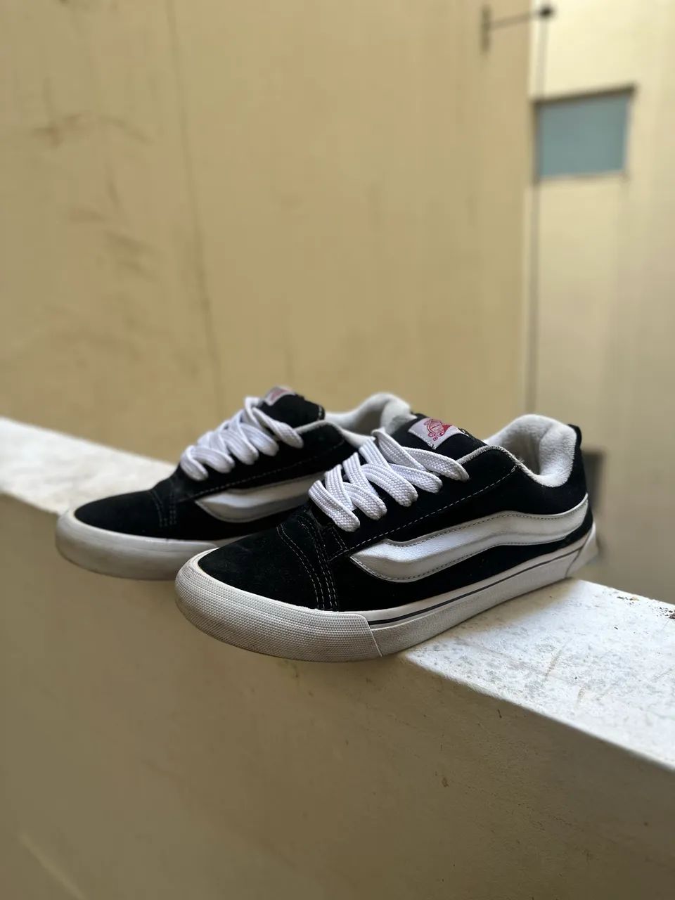 Tênis Vans Knu Skool Preto e Branco - Foto 2