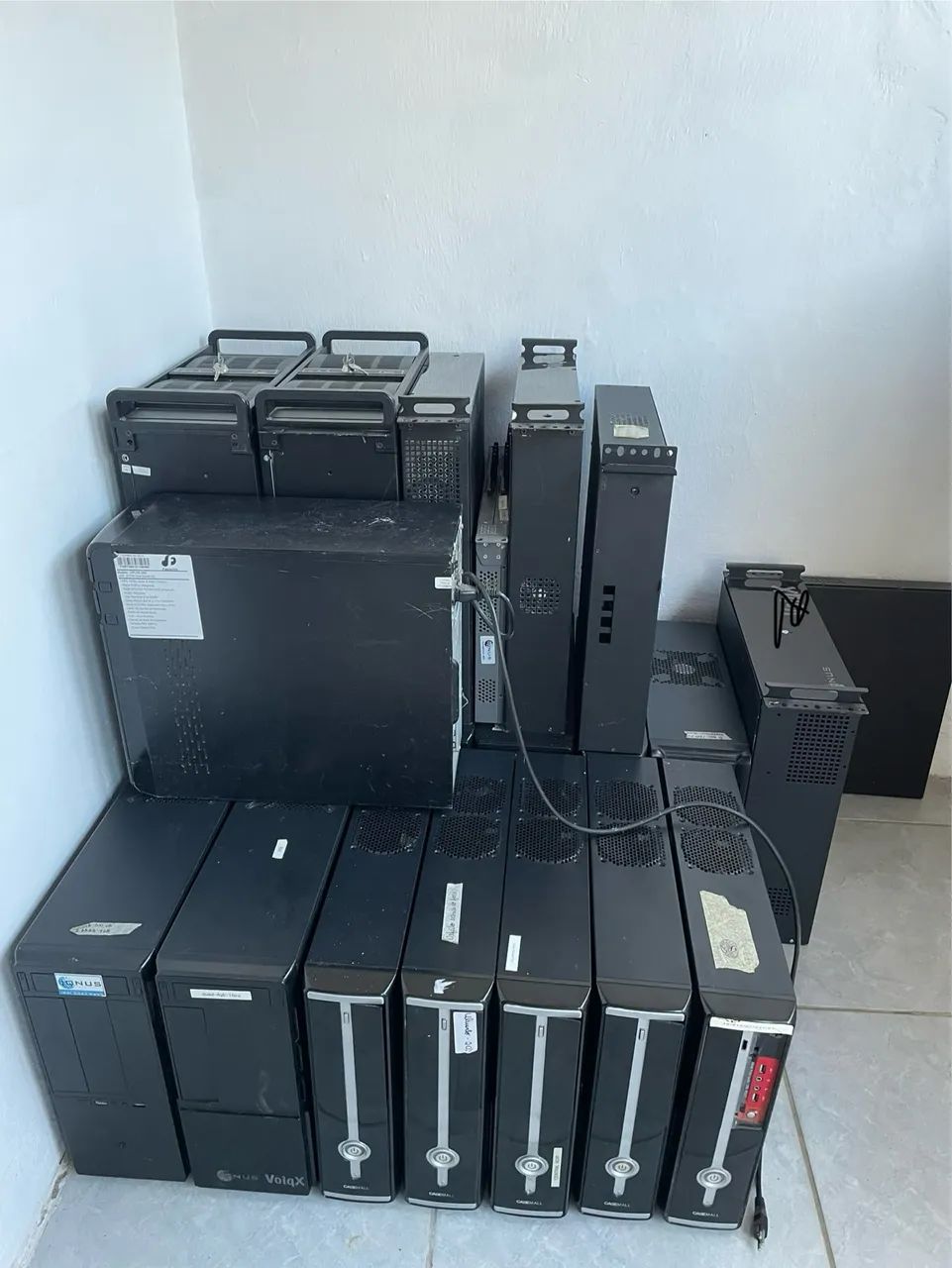 Lote de computadores i3, Pentium e etc
