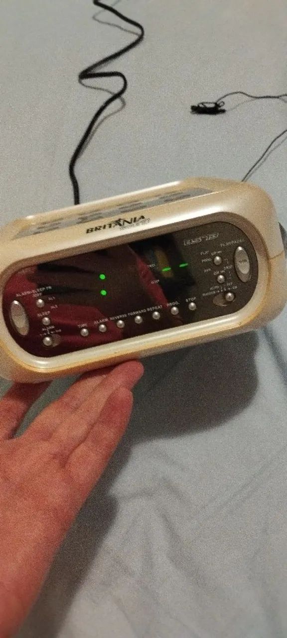 Rádio Relógio Vintage Estéreo Com CD BS 73 Britânia - Foto 2