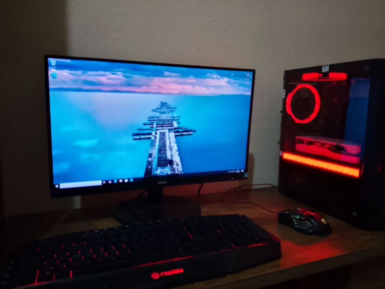 PC gamer usado com monitor, teclado e mouse