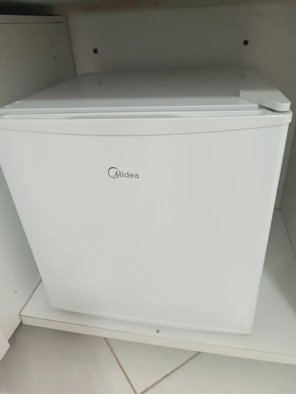 Frigobar Midea 45 litros 