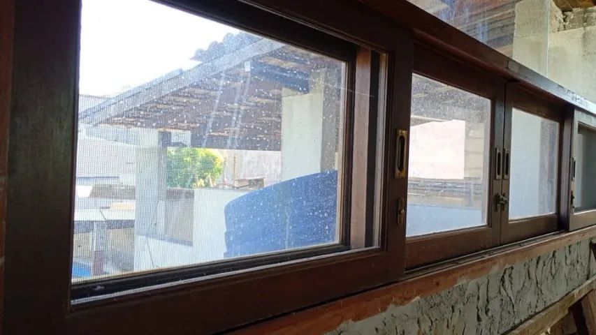 janelao 2,88 x 0,60 x 15 com vidro e tela madeira maciça frete gratis local - Foto 4