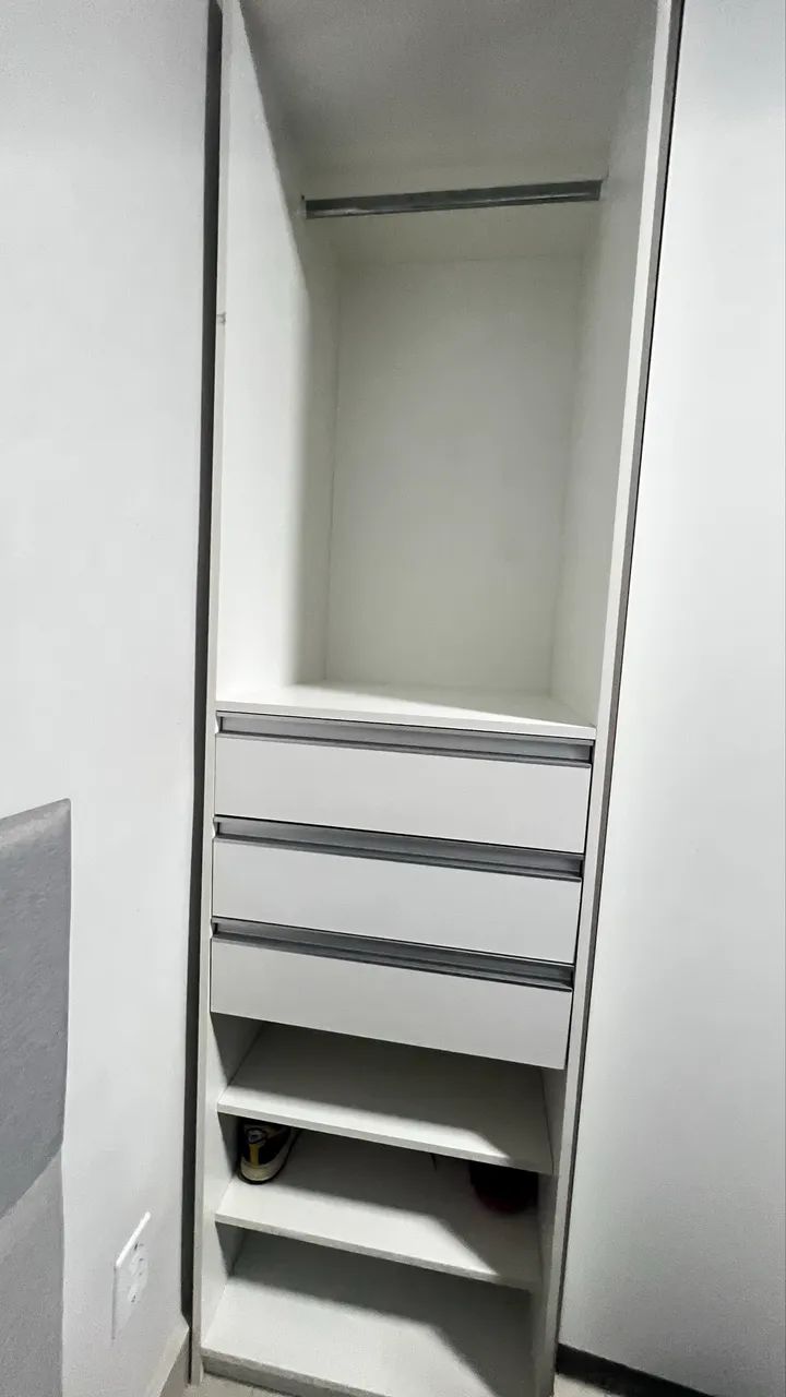 Roupeiro sem porta