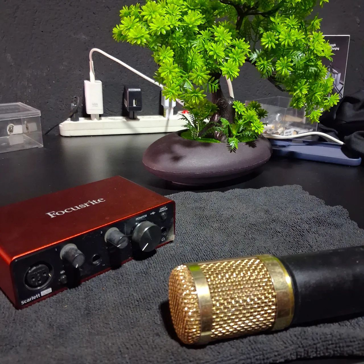 Interface de áudio Focusrite 3rd - Foto 4