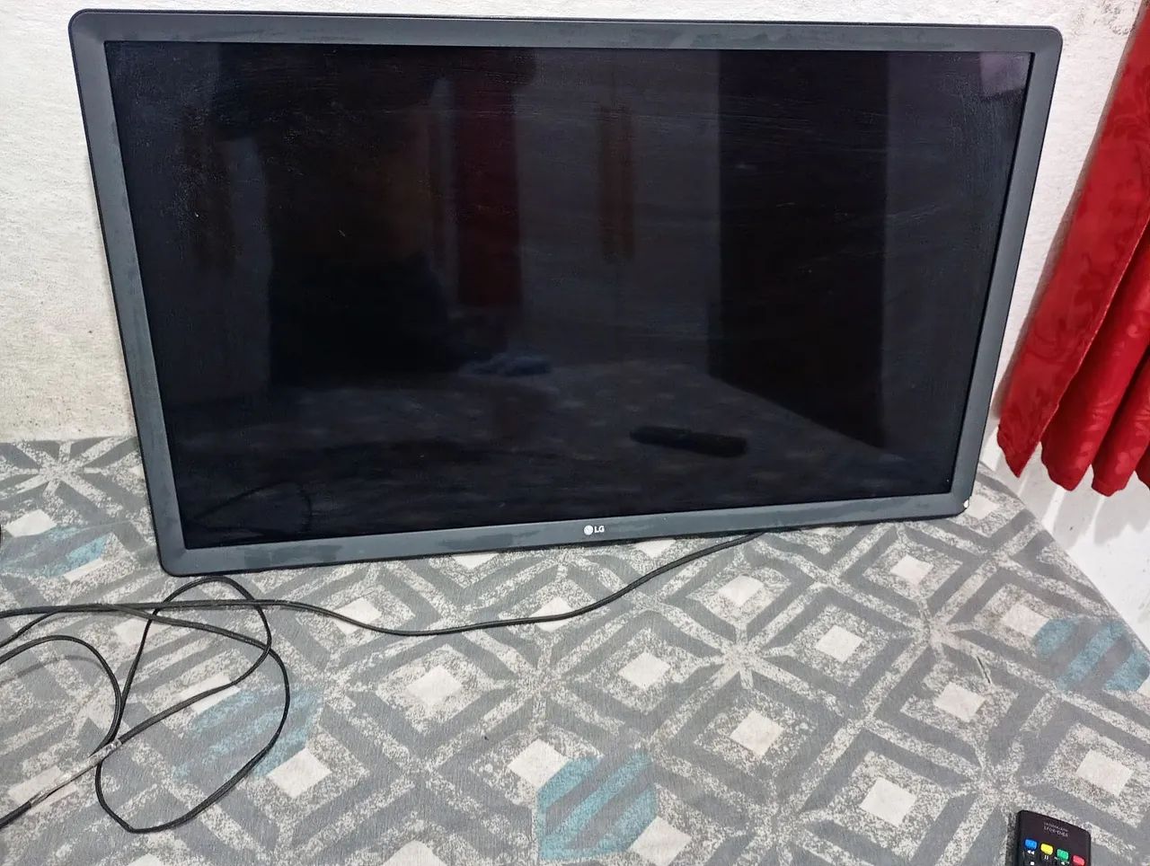 Vendo uma TV smart 32 polegadas com wi-fi Netflix YouTube Disney HBO Globo play  - Foto 5