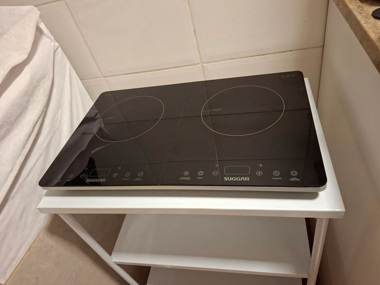 Mesa auxiliar em aço - Foto 5