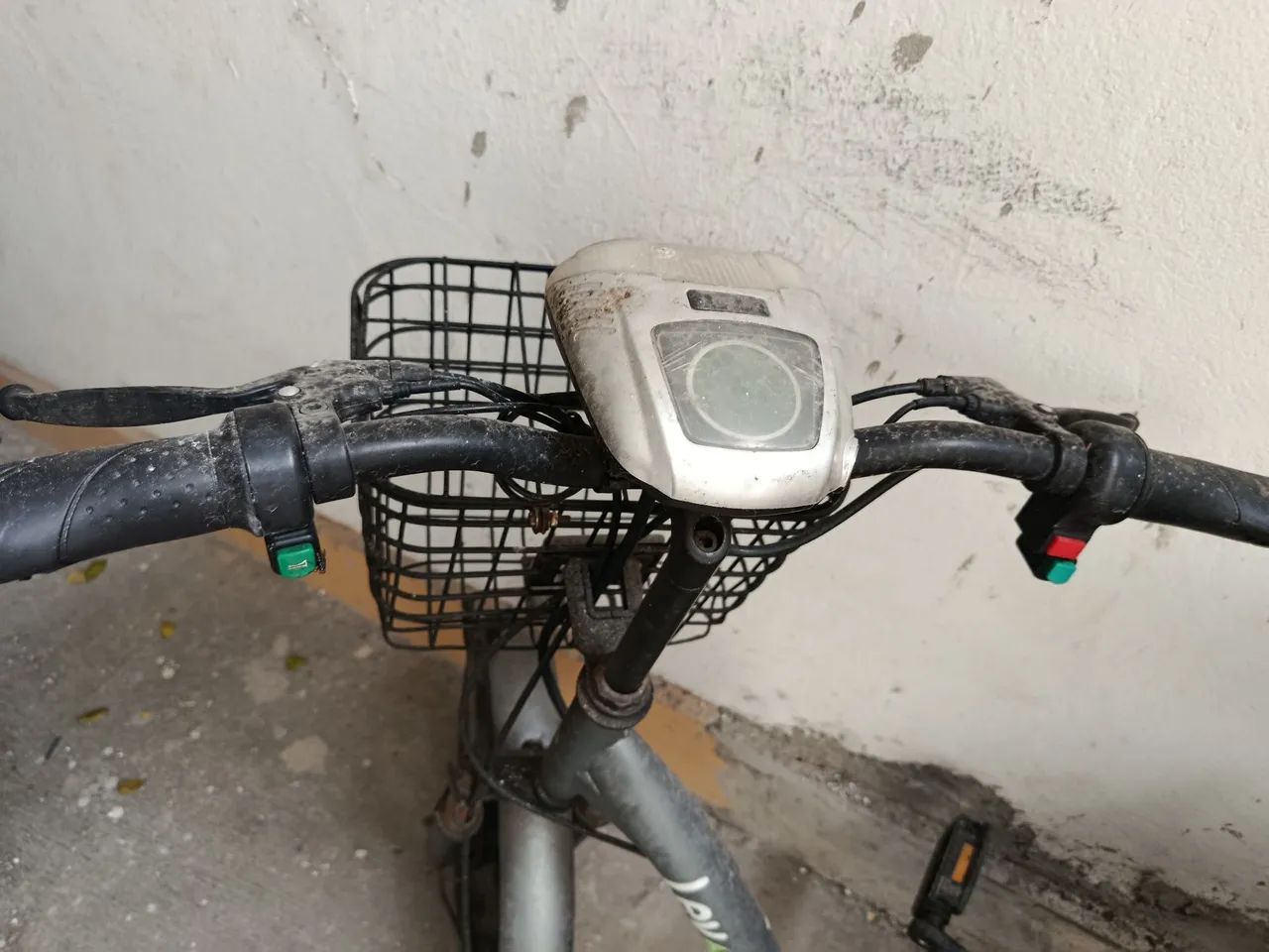 Bicicleta lev E-baike usada