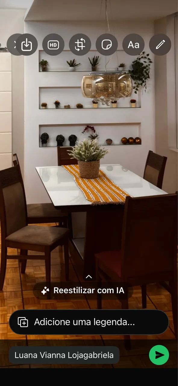 Vende-se mesa de 6 lugares super bem conservada! 