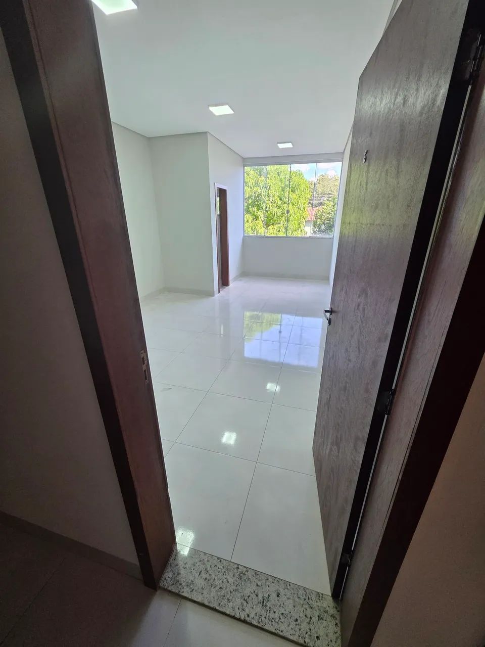 02 Salas comerciais- 606 Sul LO 13 - Piso Superior