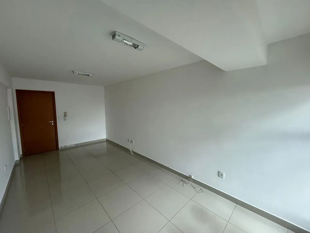 ÓTIMA SALA COMERCIAL NO CASTELO, AV DOS ENGENHEIROS - Foto 2