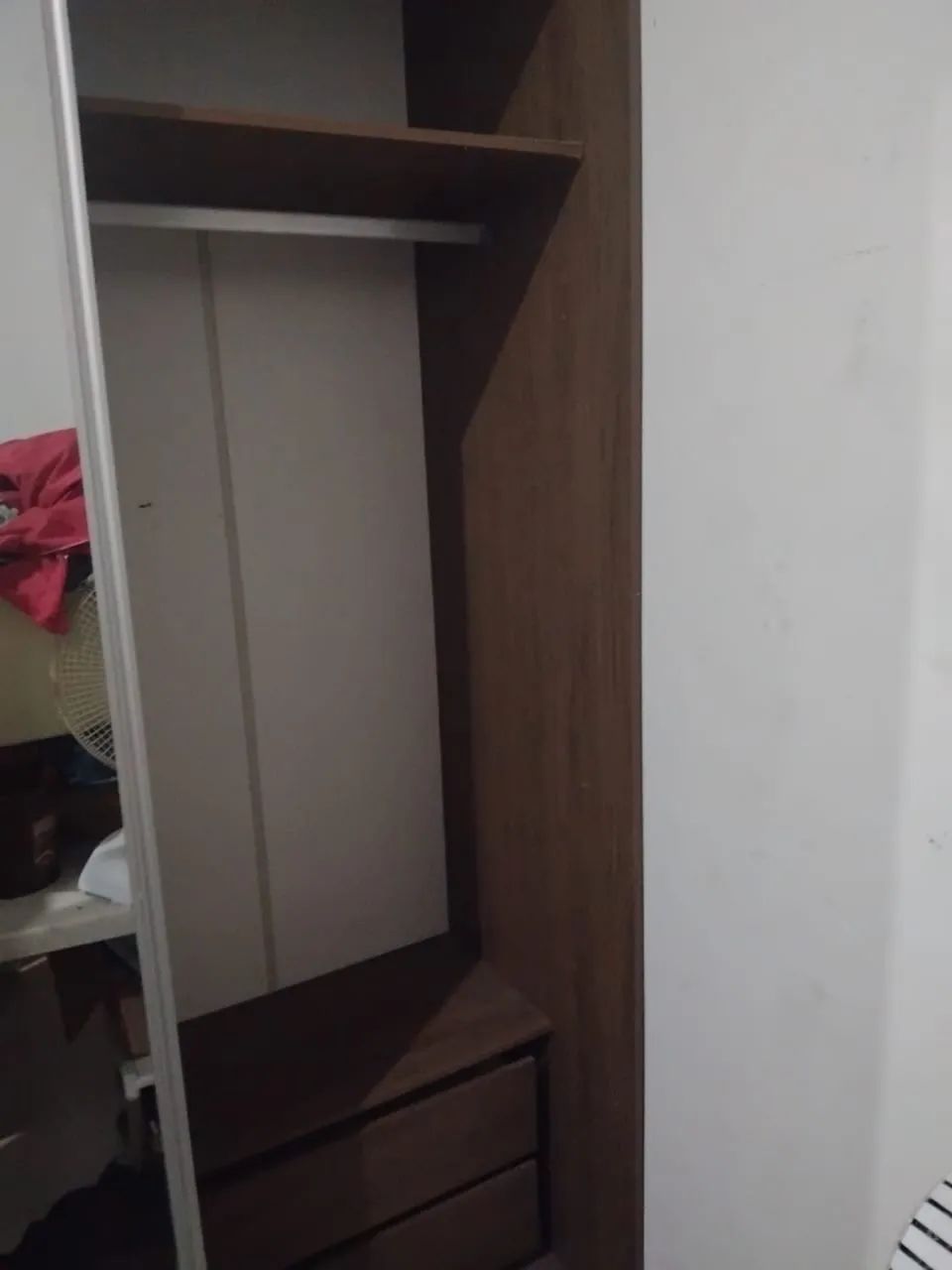Guarda roupa casal com espelho  - Foto 3
