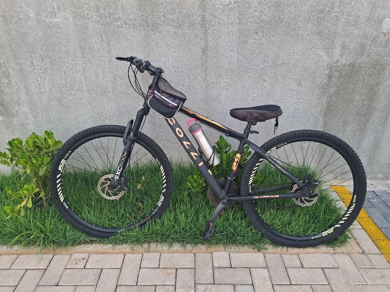 02 BIKES 