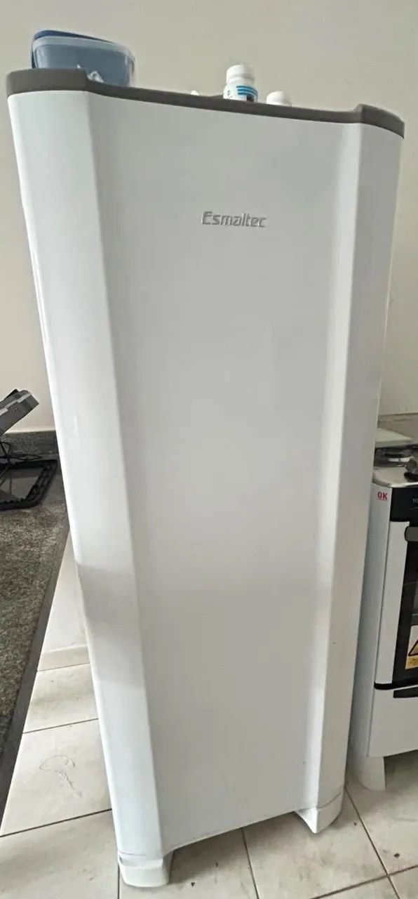 Geladeira Esmaltec 245l