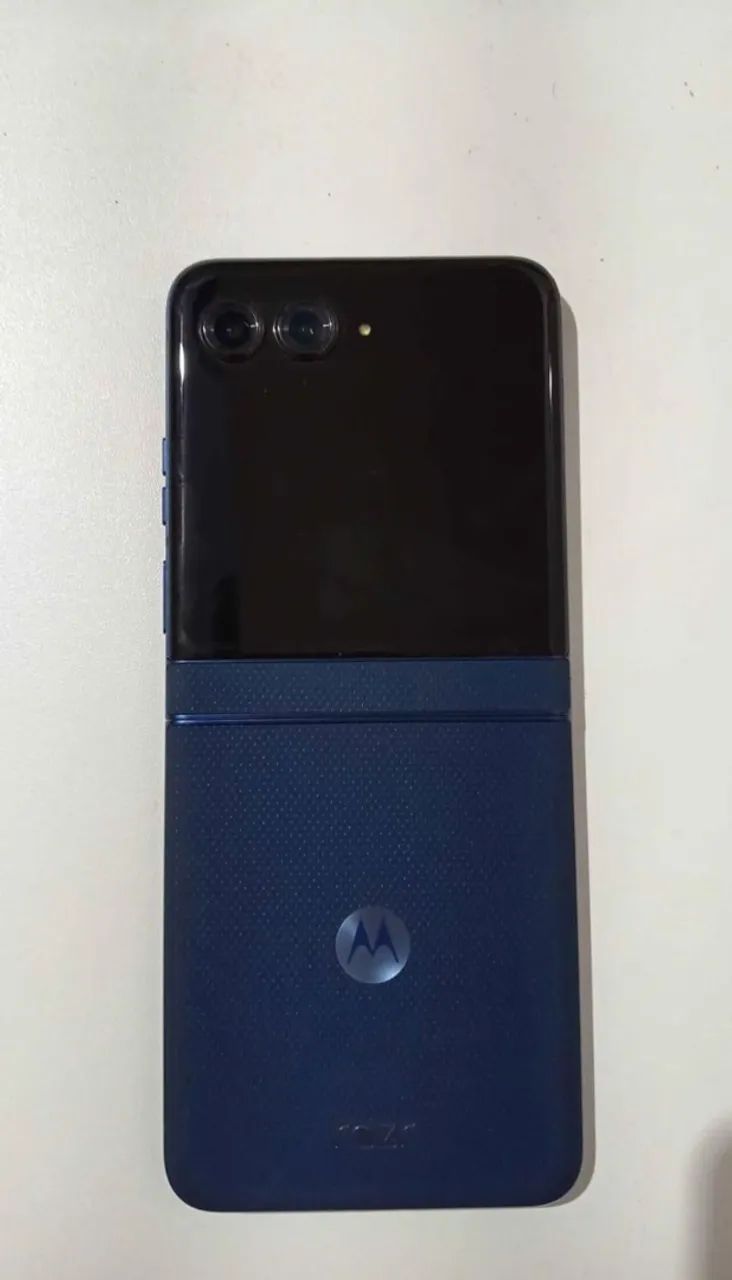 Vendo ou troco motorola razr60 - Foto 2