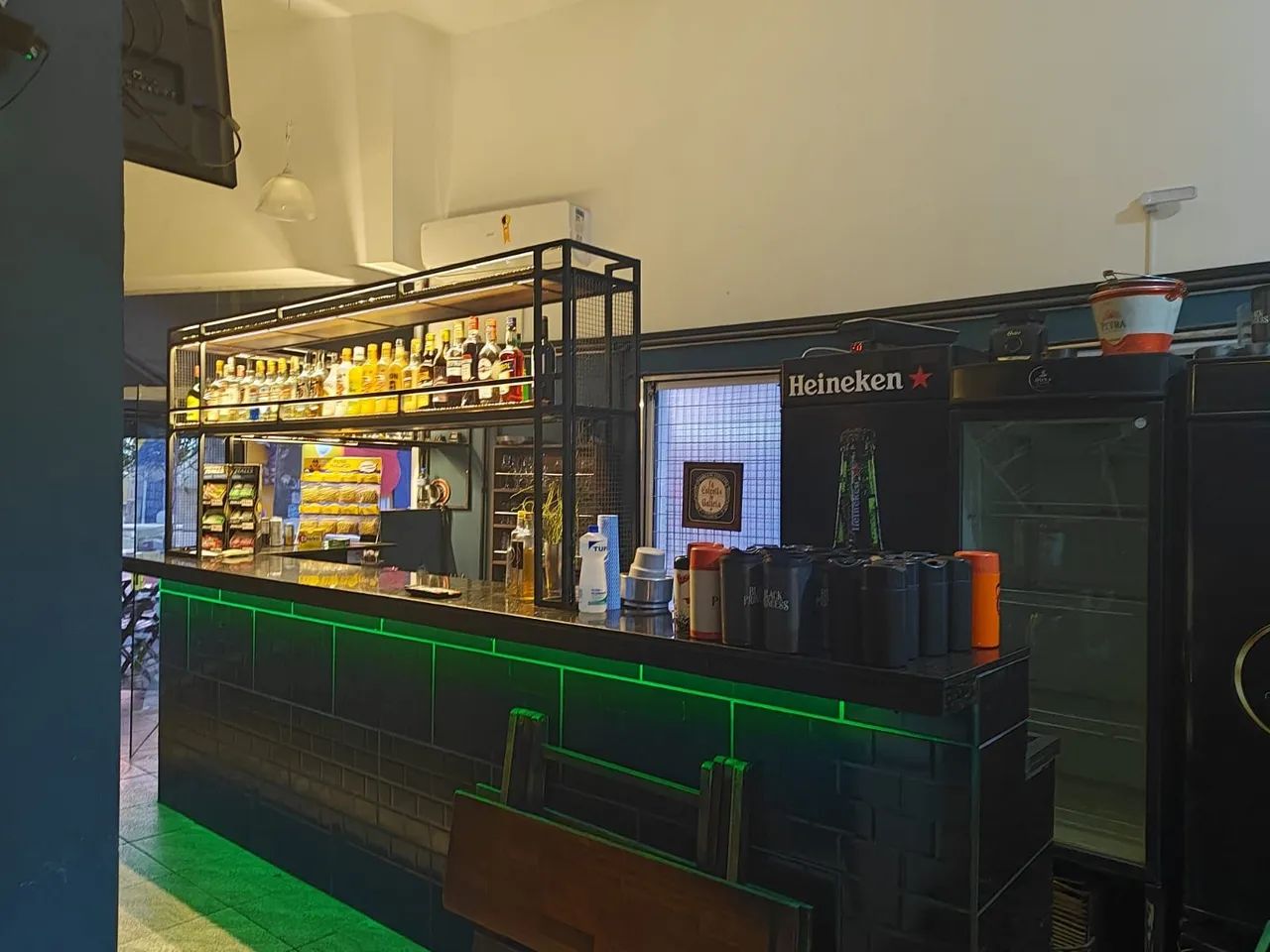 Bar suspenso feito sobe medida - Foto 3