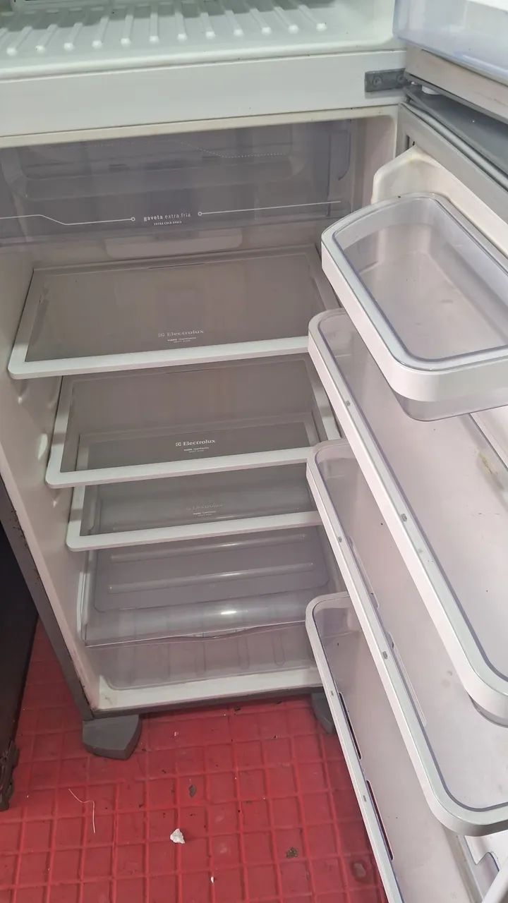 Geladeira Eletrolux Inox Frost Free  - Foto 3