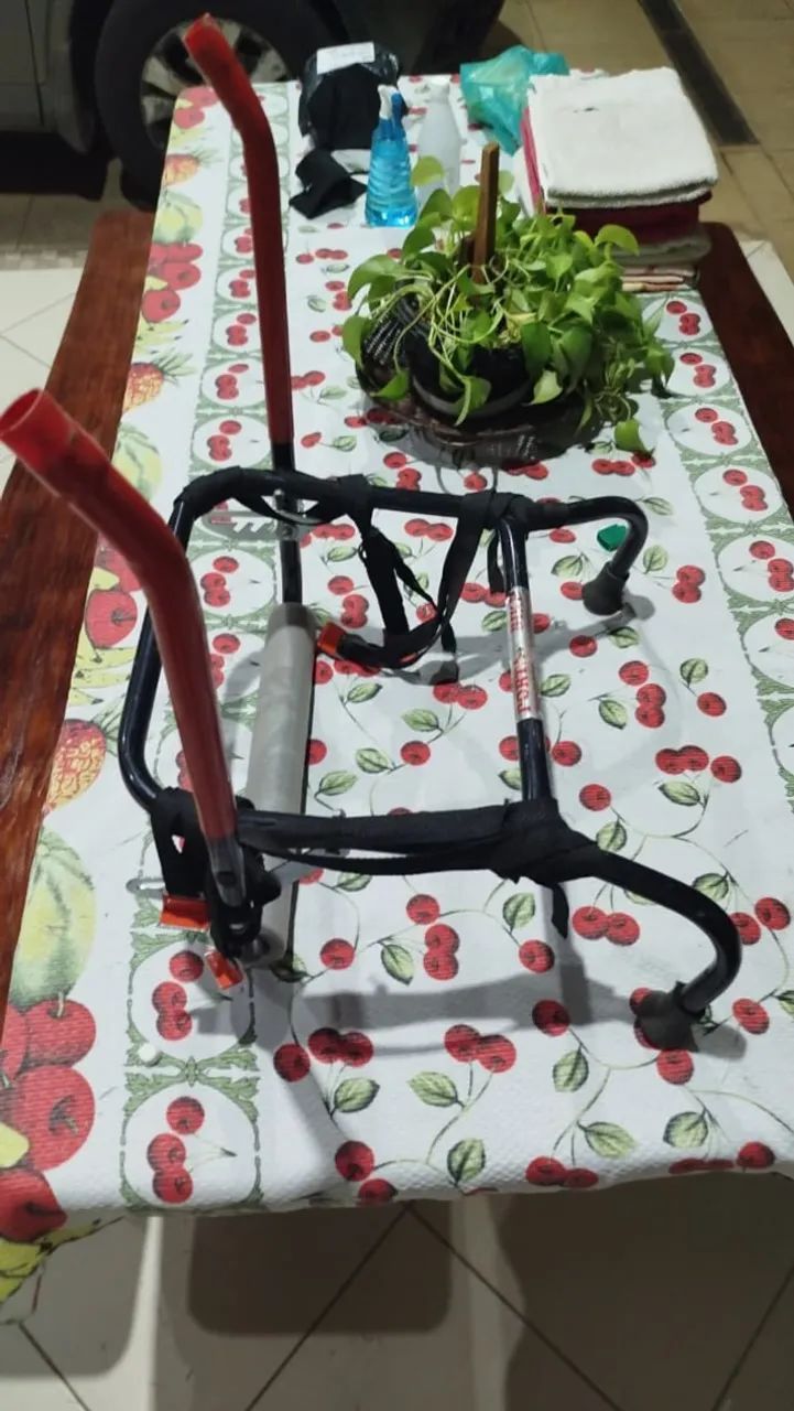 Suporte de bike para carro - Foto 2