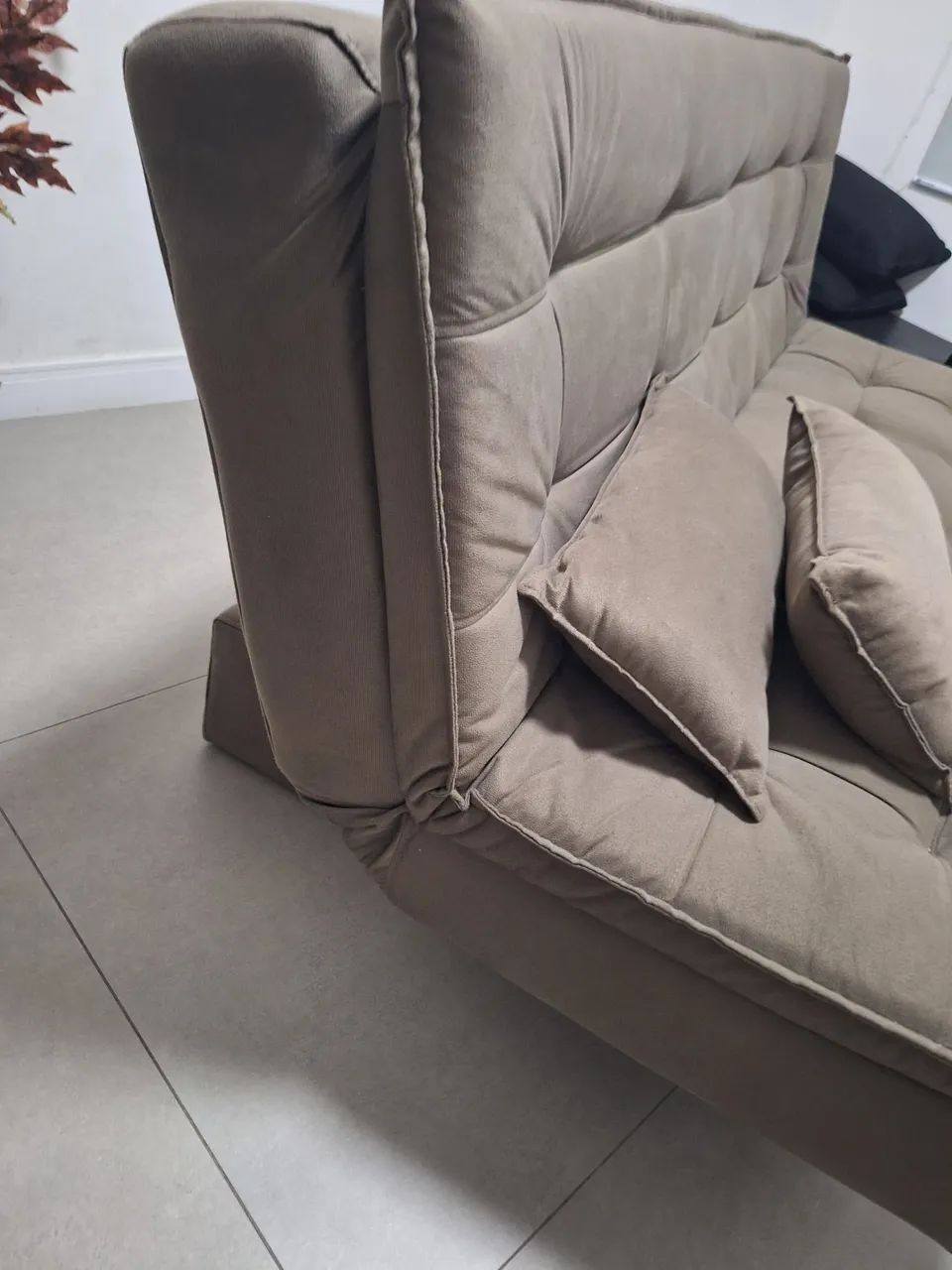 Vendo 1 Sofá-Cama Retrátil e Reclinável - Suede Bege - Foto 2