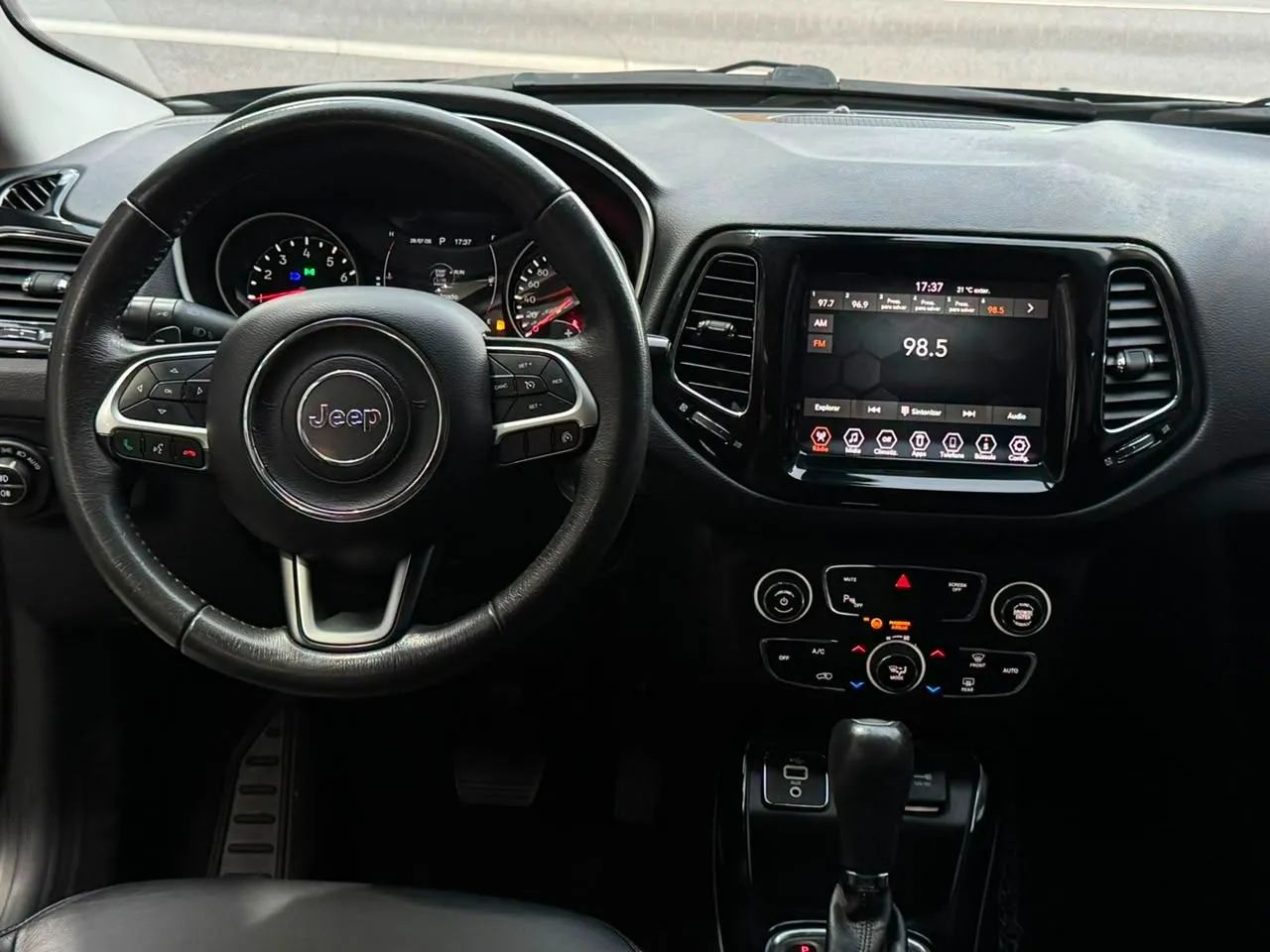 Jeep Compass Night Eagle 2.0 4X2 Flex 16V AUT 2018 - Foto 3