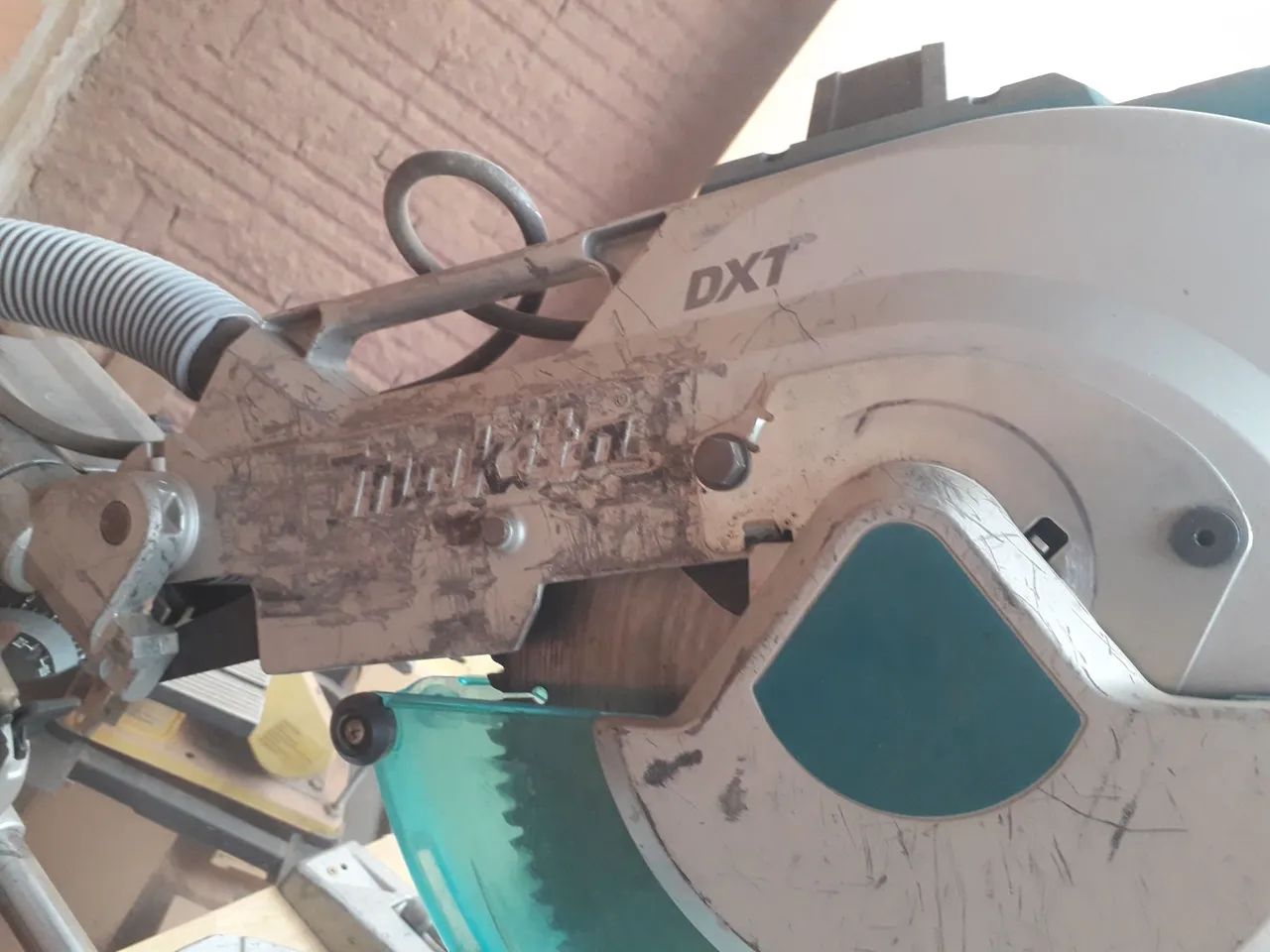 Serra Meia Esquadria Makita 12 polegadas  - Foto 4